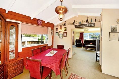 Photo of property in 32 Sunnyhaven Avenue, Beach Haven, Auckland, 0626