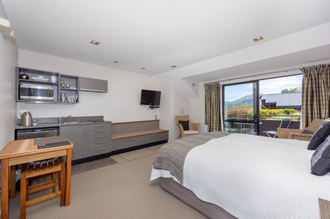 Photo of property in 42 Manuka Crescent, Wanaka, 9305