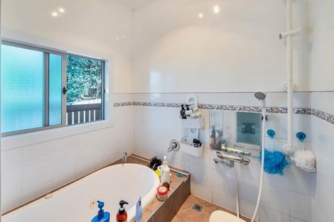 Photo of property in 52b Weldene Avenue, Glenfield, Auckland, 0629