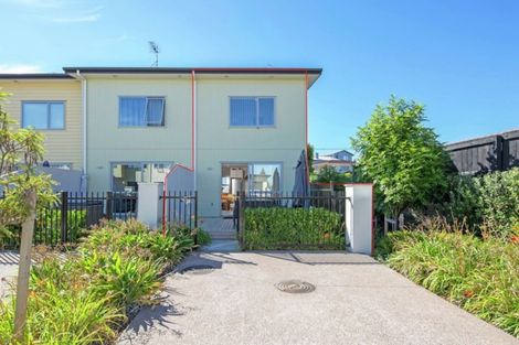 Photo of property in 35/11 Ray Small Drive, Papakura, 2110