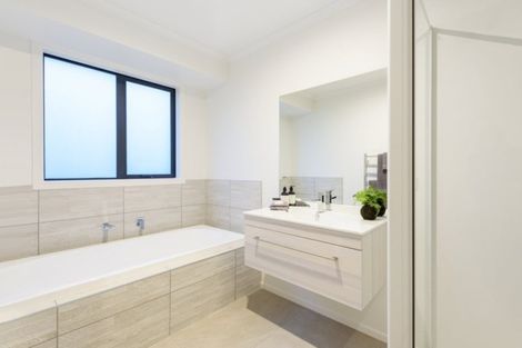 Photo of property in 68 Whakaturou Crescent, Pyes Pa, Tauranga, 3112