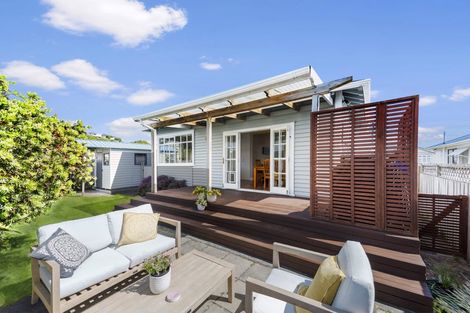 Photo of property in 11a Bruges Avenue, Miramar, Wellington, 6022