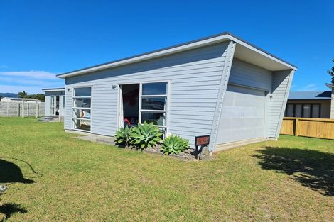 Photo of property in 108 Mahoe Place, Matarangi, Whitianga, 3592