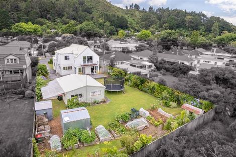 Photo of property in 15 Poole Crescent, Wainuiomata, Lower Hutt, 5014