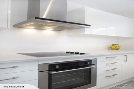 Photo of property in 1/489 Beach Road, Murrays Bay, Auckland, 0630