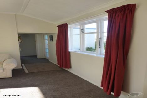 Photo of property in 156a Queens Drive, Lyall Bay, Wellington, 6022