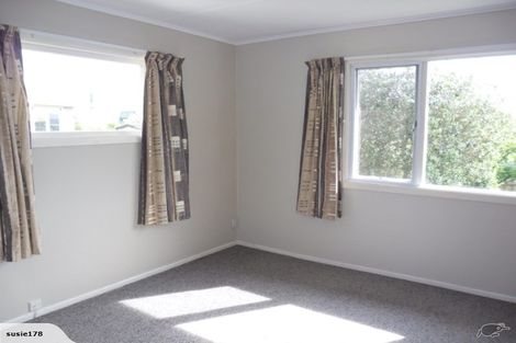 Photo of property in 28 Carlton Street, Bellevue, Tauranga, 3110