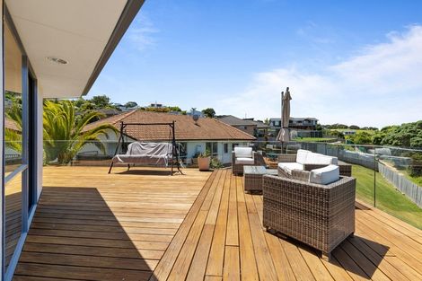 Photo of property in 34 Kotanui Avenue, Army Bay, Whangaparaoa, 0930