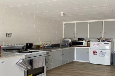 Photo of property in 40 West Coast Road, Glen Eden, Auckland, 0602