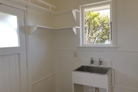 Photo of property in 218 Mayfair Avenue, Mayfair, Hastings, 4122