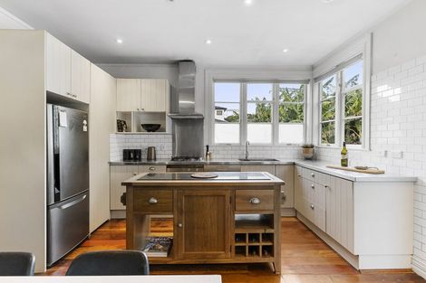 Photo of property in 14 Malvern Road, Morningside, Auckland, 1022