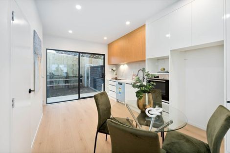 Photo of property in 64d Triangle Road, Massey, Auckland, 0614