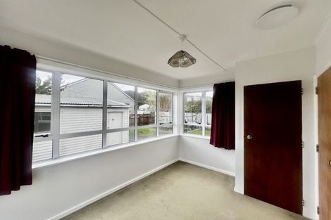 Photo of property in 8 Gillespie Street, Taita, Lower Hutt, 5011