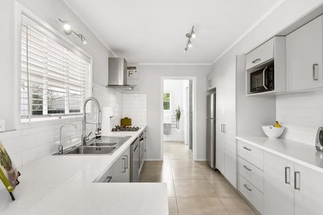 Photo of property in 2/4 Coronation Street, Belmont, Auckland, 0622