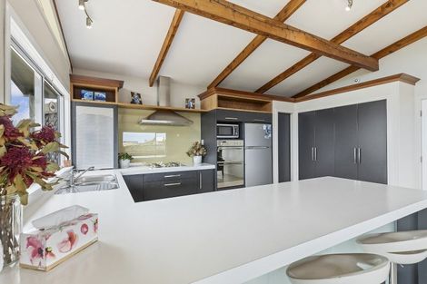 Photo of property in 70 Bayly Road, Blagdon, New Plymouth, 4310