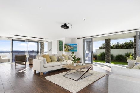 Photo of property in 16 La Colina Place, Bethlehem, Tauranga, 3110