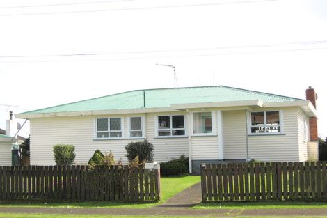 Photo of property in 14 George Street, Waitara, 4320
