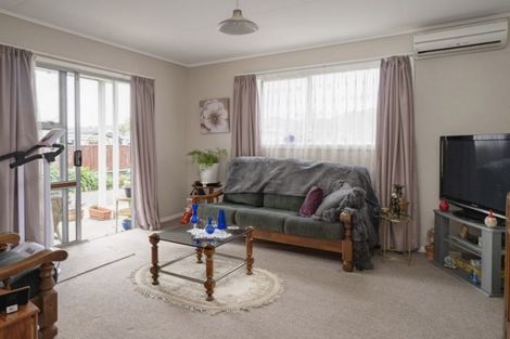 Photo of property in 10 Cornwall Place, Karaka, Papakura, 2113