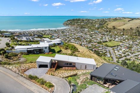 Photo of property in 1 Oxenhope Road, Richmond Hill, Christchurch, 8081