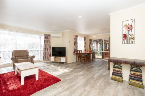 Photo of property in 29 Lloyd Drive, Nawton, Hamilton, 3200