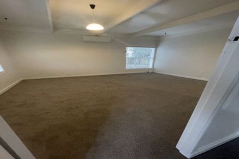 Photo of property in 1/169 Te Atatu Road, Te Atatu South, Auckland, 0610