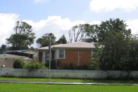 Photo of property in 90 Universal Drive, Henderson, Auckland, 0610