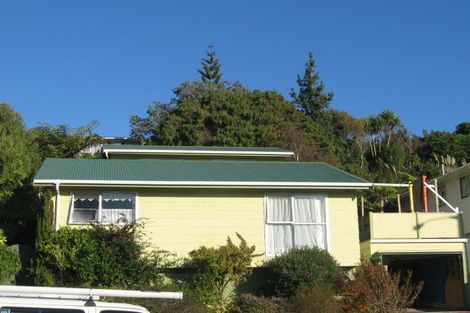 Photo of property in 112 Holborn Drive, Stokes Valley, Lower Hutt, 5019