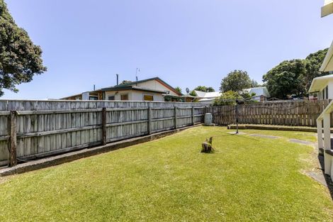 Photo of property in 5a Tahurangi Place, Spotswood, New Plymouth, 4310