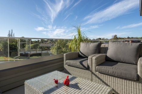 Photo of property in 23 Links View Drive, Omokoroa, 3114