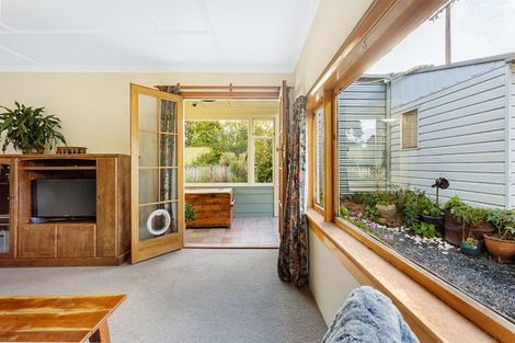 Photo of property in 6 The Terrace, Warrington, Waikouaiti, 9471