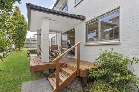 Photo of property in 30 Bellagio Way, Flat Bush, Auckland, 2019