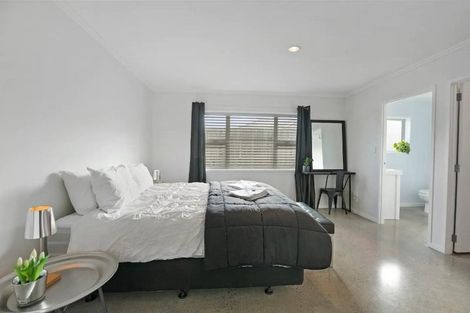 Photo of property in 1 Gibson Place, Papamoa Beach, Papamoa, 3118