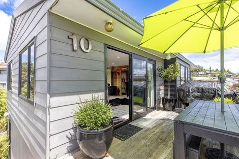 Photo of property in 10 Rowena Crescent, Motuoapa, Turangi, 3382