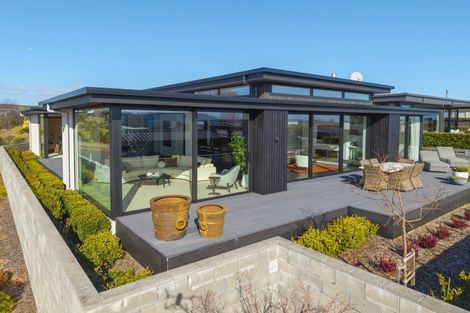 Photo of property in 35 Pukenamu Road, Rainbow Point, Taupo, 3330