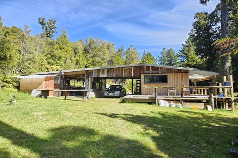 Photo of property in 215 Clifton Road, Kaiata, Greymouth, 7805