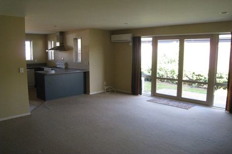 Photo of property in 16 Lindores Street, Addington, Christchurch, 8024