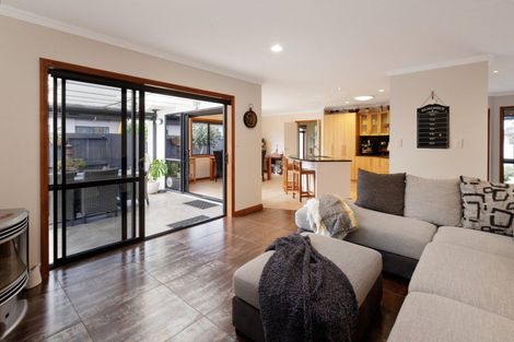 Photo of property in 24 Ohope Place, Papamoa Beach, Papamoa, 3118