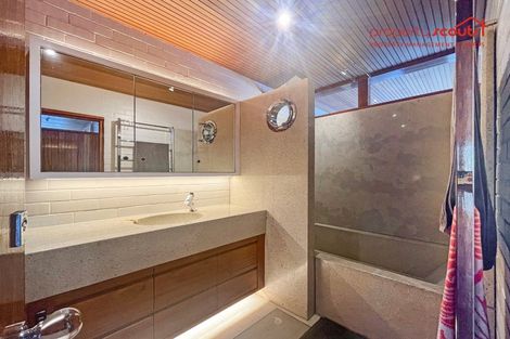 Photo of property in Seaview Apartments, 5/64 Milford Road, Milford, Auckland, 0620