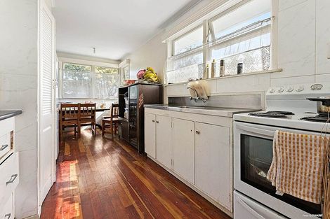 Photo of property in 21 Romney Place, Manurewa, Auckland, 2102