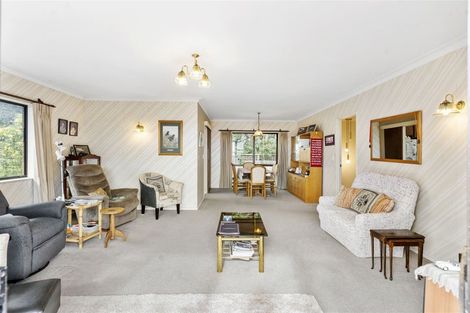 Photo of property in 1/3a Charles Dickens Drive, Mellons Bay, Auckland, 2014