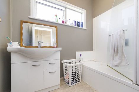 Photo of property in 1a Collins Crescent, Feilding, 4702