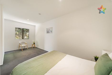 Photo of property in 18 Korokoro Road, Korokoro, Lower Hutt, 5012