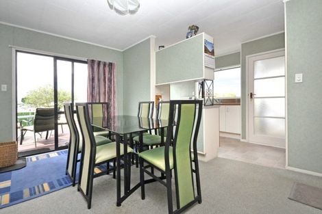 Photo of property in 4 Southview Place, Wattle Downs, Auckland, 2102