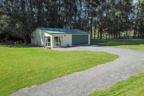 Photo of property in 1049 Longbush Road, Longbush, Masterton, 5884