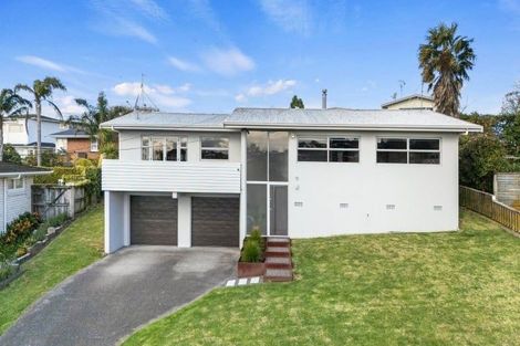 Photo of property in 28 Andrew Place, Otumoetai, Tauranga, 3110
