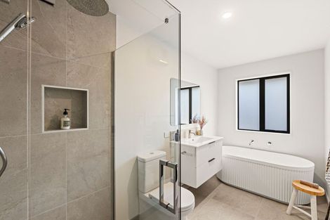 Photo of property in 55b Aorangi Road, Bryndwr, Christchurch, 8053
