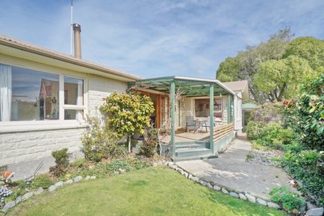 Photo of property in 10 Seadown Crescent, Amberley, 7410