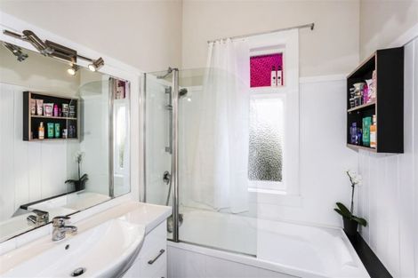 Photo of property in 95 Seddon Street, Pukekohe, 2120