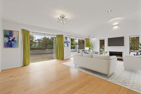 Photo of property in 38 Kittiwake Drive, Schnapper Rock, Auckland, 0632