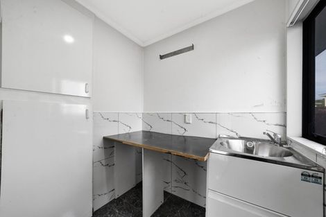 Photo of property in 43 Wickman Way, Mangere East, Auckland, 2024